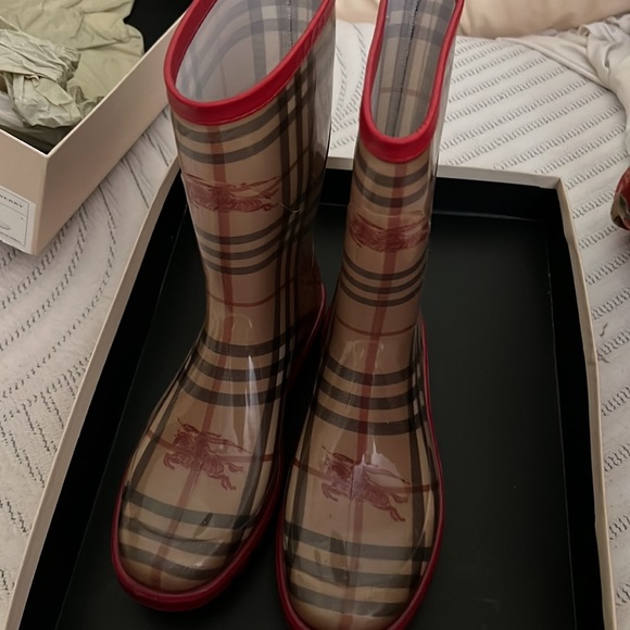 Burberry haymarket mid rain boot size: 38 - Picture 3 of 10